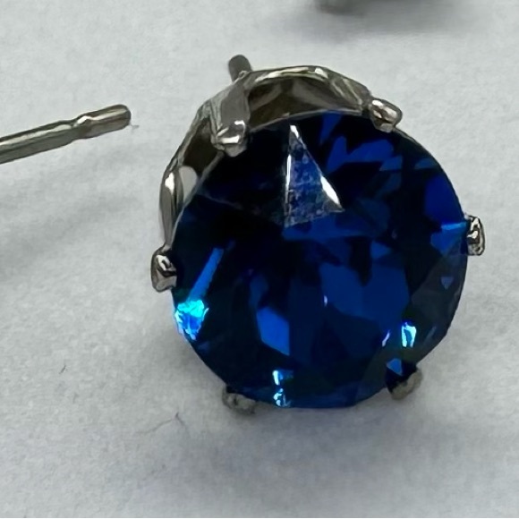 London Blue 8mm Crystal Stud Earrings Made with Swarovski Crystals - Picture 7 of 8